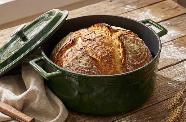 LAVA Döküm Tencerede Ekmek Yapımı